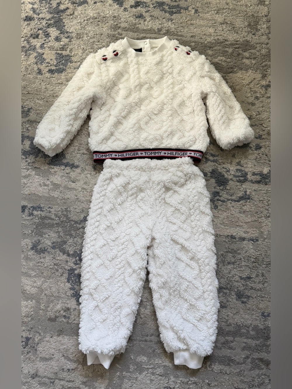 Tommy Hilfiger Baby 2-Piece White Sherpa Outfit Set 24 Months